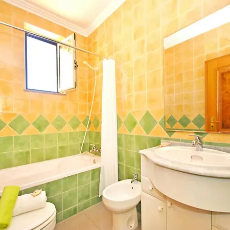 Apartment In Albufeira With Sea Beach Daire Albufeira