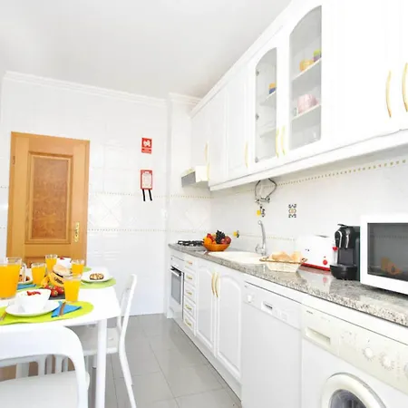 Apartment In Albufeira With Sea Beach Daire Albufeira