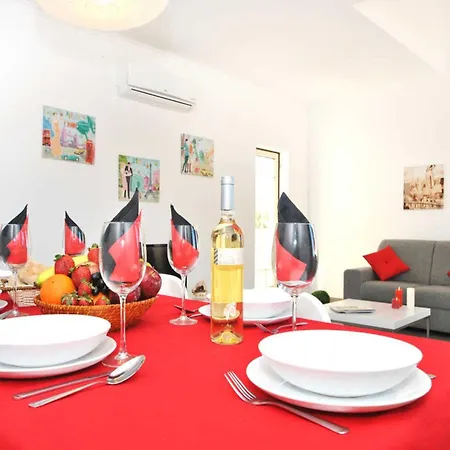 Apartment In Albufeira With Sea Beach Daire