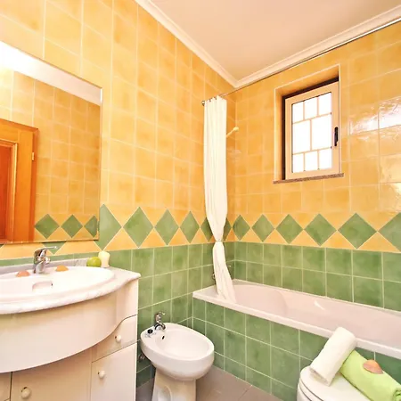 Daire Apartment In Albufeira With Sea Beach *